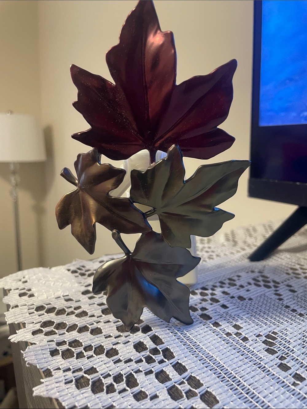 Bath & Body Works  Leaf Sculpture in Green and Bronze . Wallflowers Holder